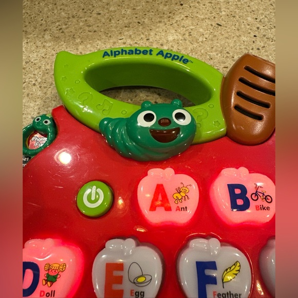 VTech Alphabet Apple Electronic Learning Toy Activities Play Modes Time Concepts - Picture 13 of 15